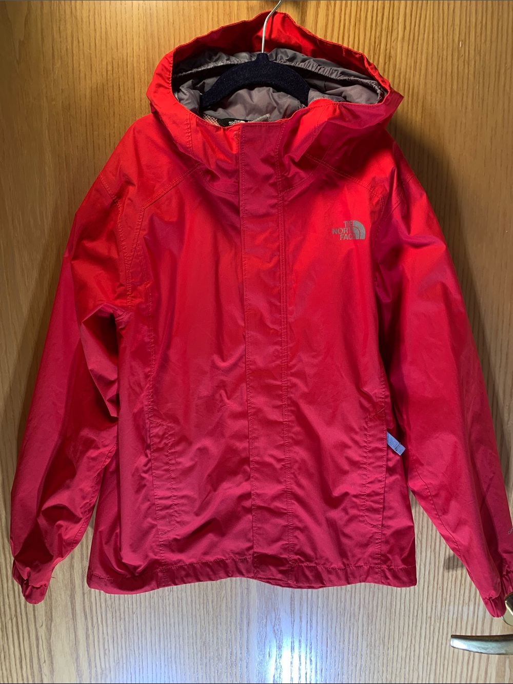 The North Face Boys Red Hooded Rain Jacket - Mesh Lined -Size S/P (7/8)